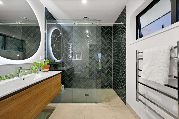 101 Livingstone Road Ngahinapouri_13