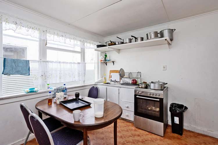 664 Tay Street Hawthorndale_10