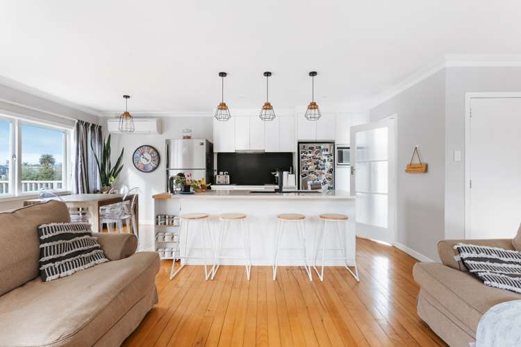 23 Karaka Road Otumoetai_2