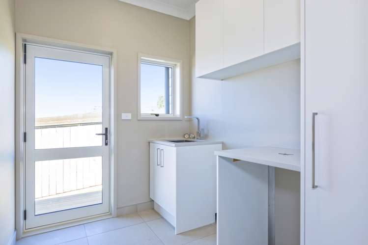 356 Upper Queen Street Pukekohe_17