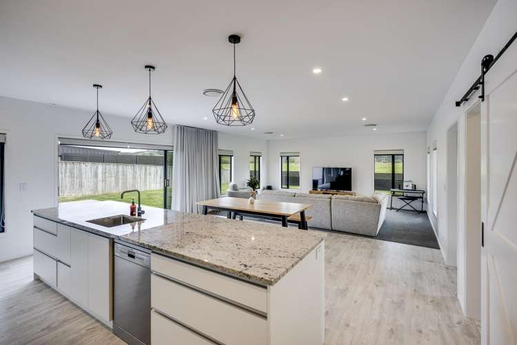 29 Pohutukawa Drive Bay View_5