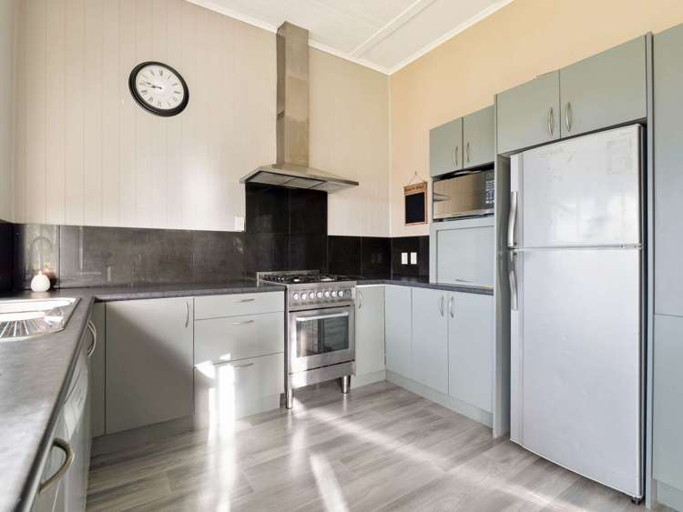 2442 South Head Road Helensville_29