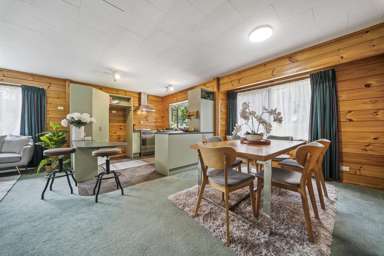 126 Laingholm Drive_4