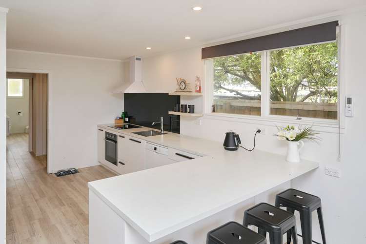 3 Allin Drive Waikuku Beach_5