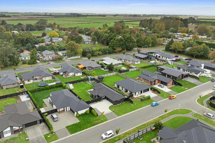 17 Stormlea Drive Southbridge_20