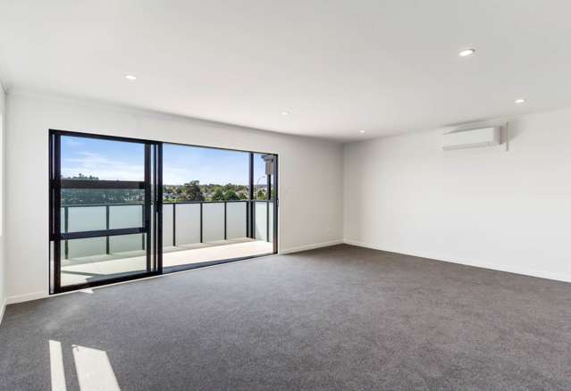 301/32 Shortfin Place Flat Bush_2
