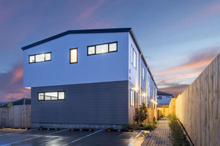 8/40 Saint Leonards Road Kelston_13