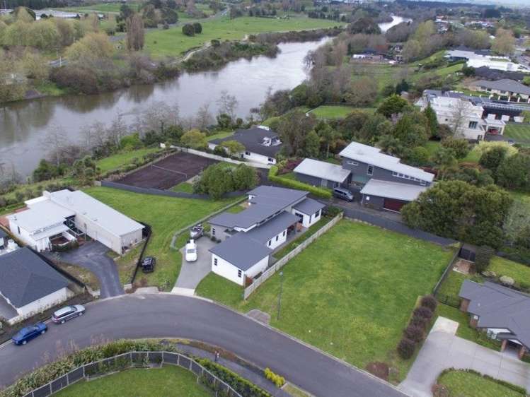 8 Riverside Lane Flagstaff_16