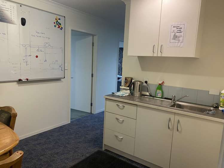 Unit B,76 De Havilland Drive Bell Block_5