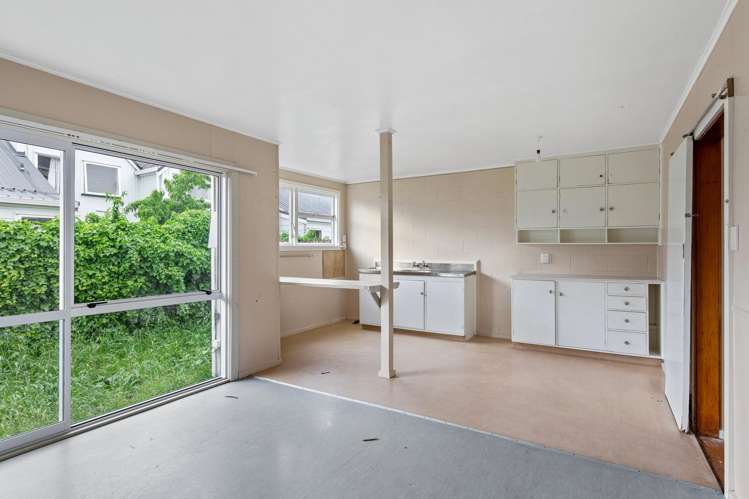 1 and 2/51 Portsmouth Street and 1 and 2/73 Hampshire Street Aranui_10