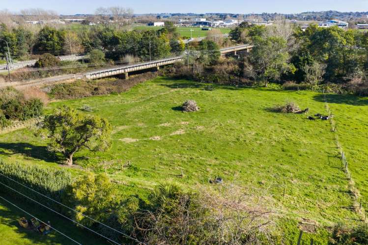 7 Campbell Road Aorangi_5