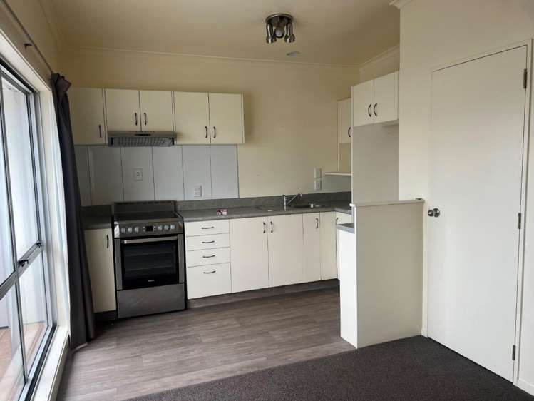 2/177B Eleventh Avenue 1047_1