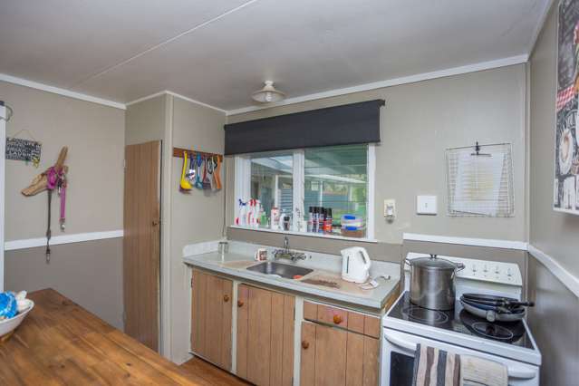 179 Newcastle Street Mahia_4