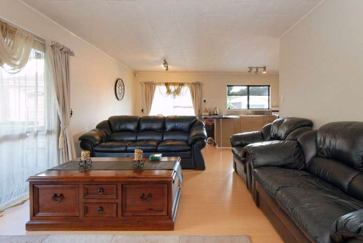 2/6 James Walter Place Mt Wellington_2