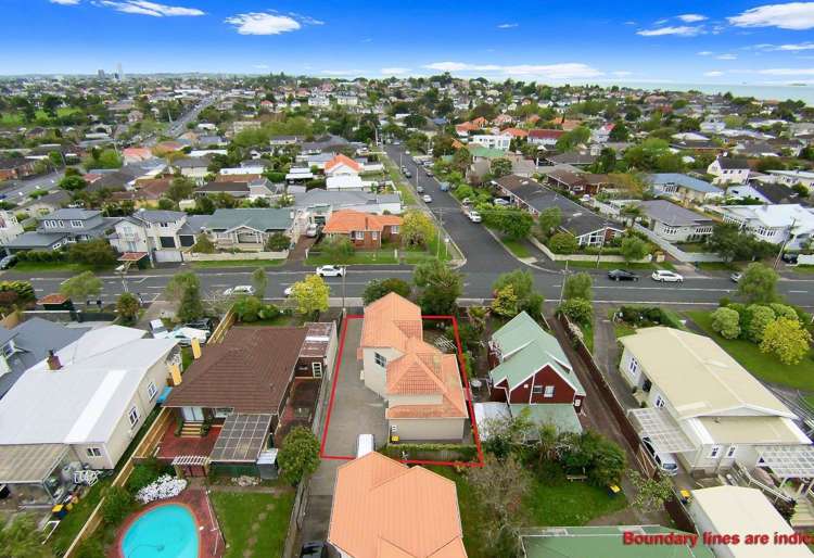 83 Old Lake Road Narrow Neck_20