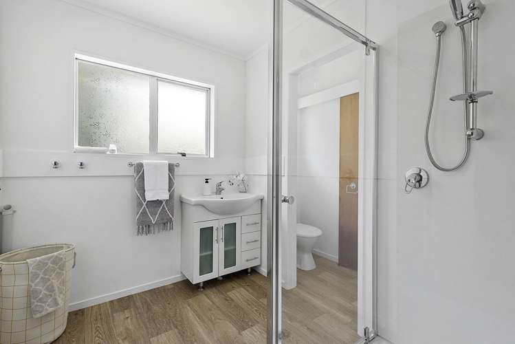 77A Lake Crescent Hamilton Lake_8