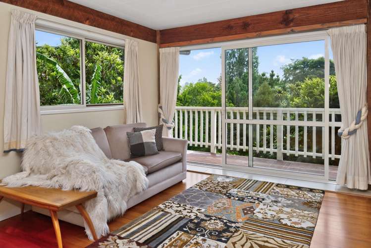 20 Colmar Road Mellons Bay_21