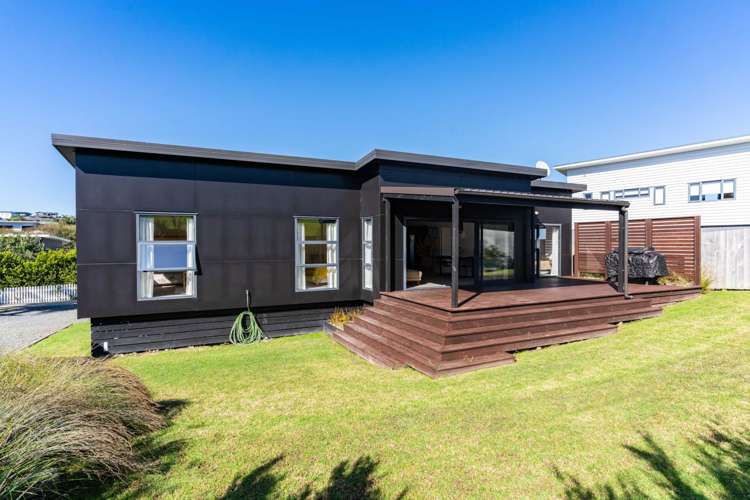 13 Te Whai Street Mangawhai Heads_16