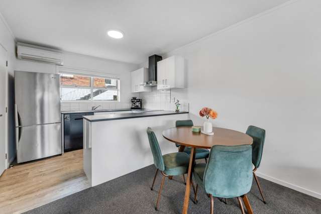 2/86 Archers Road Glenfield_3