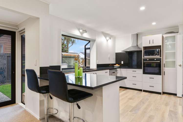 5 Gwendoline Street Glenholme_4