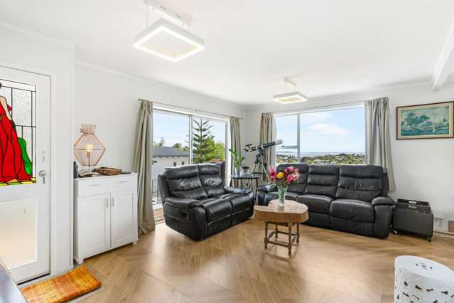 2/7 Malters Place Browns Bay_2