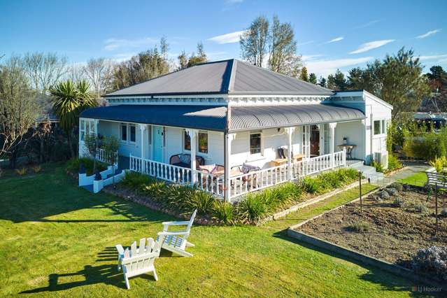 Beautifully Restored Villa & Guesthouse