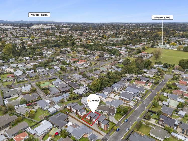 2/7 Greta Street Glenview_12