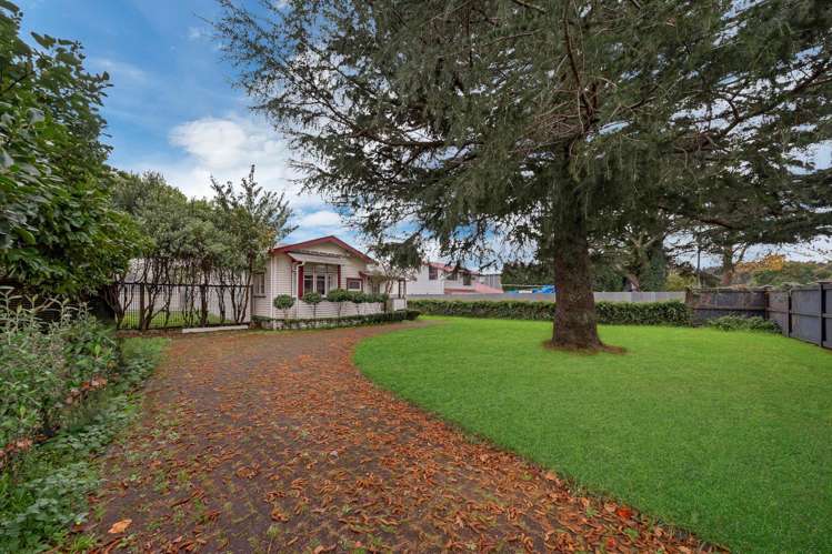 65 Beach Road Pahurehure_37