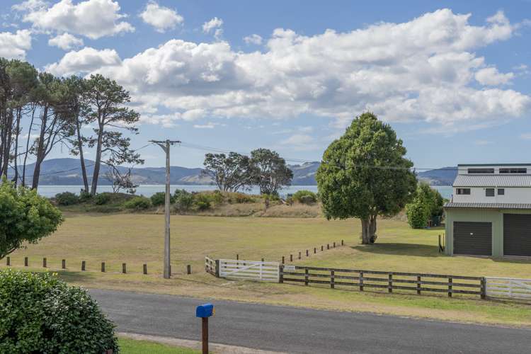 42 Banks Street Cooks Beach_25