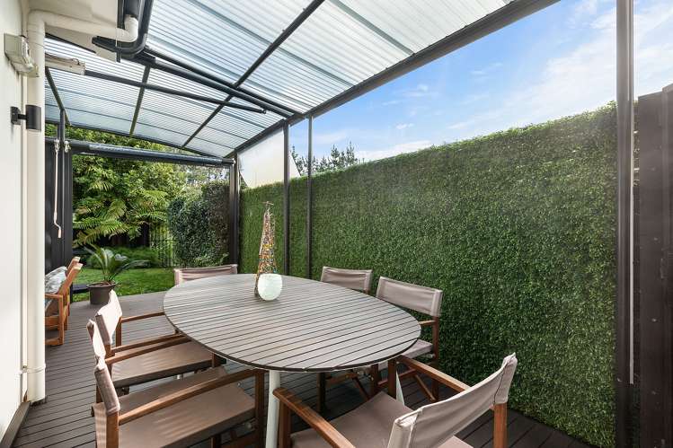 37 Alpers Ridge Leamington_9