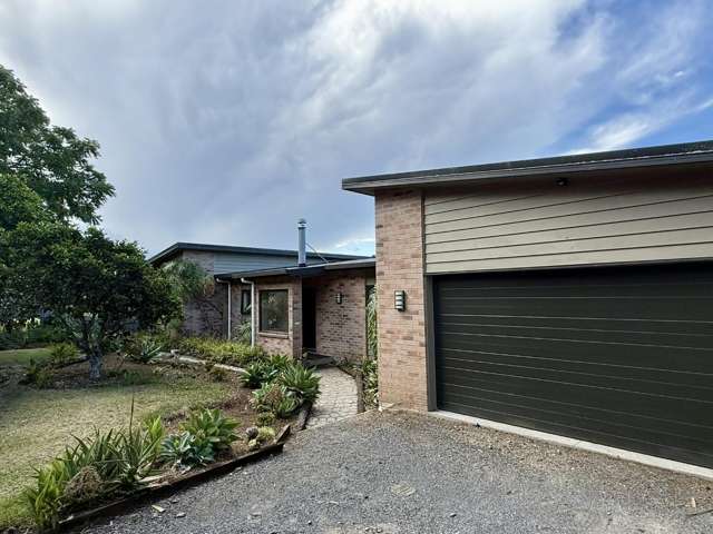 3 BEDROOMS + GENEROUS OFFICE / 4TH BEDROOM  FAMILY-FRIENDLY CUL-DE-SAC