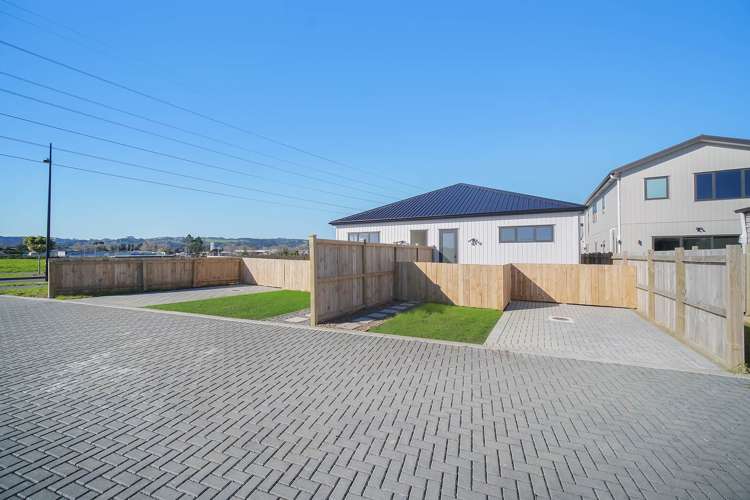 25 & 27 Kapeta Lane Karaka_14