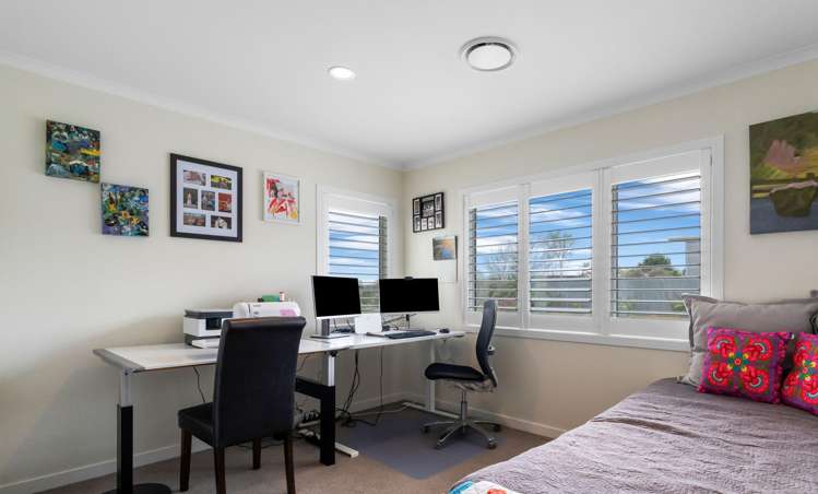 11 Byron Brown Place Otaki Beach_17