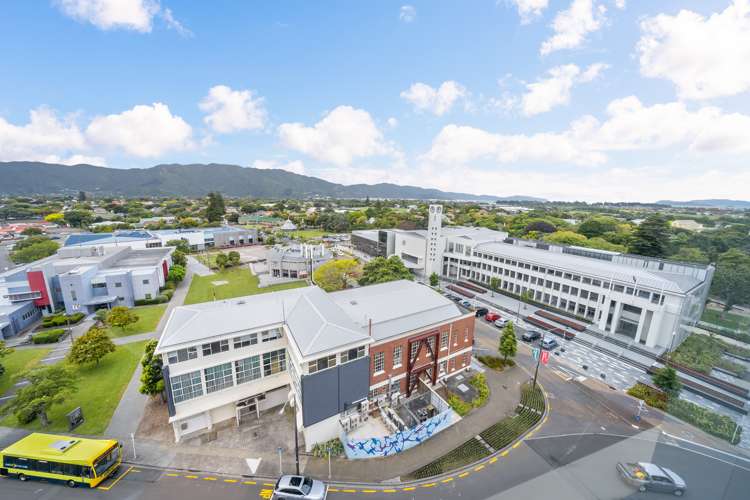 40-42 Queens Drive Lower Hutt_11