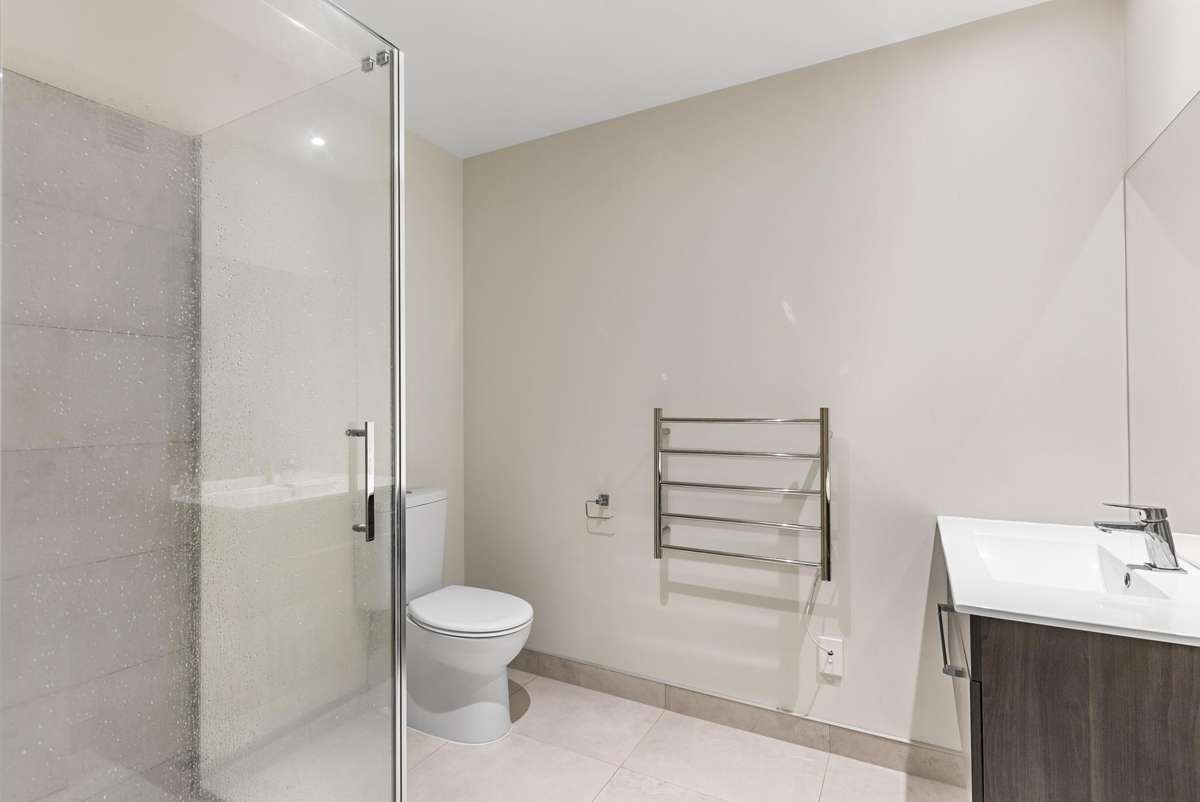 G04/69E Hall Avenue_5