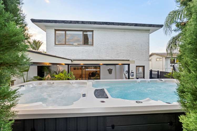 3 Elgin Place Red Beach_19