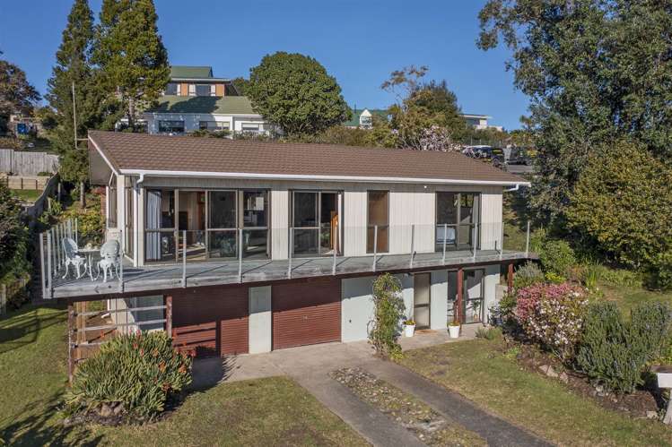 1 Pine Grove Tairua_13