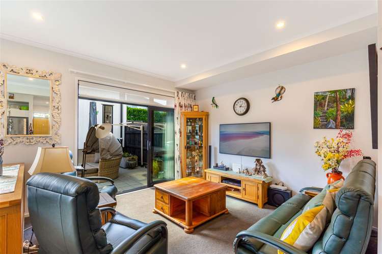 113 Bonair Crescent Silverdale_6