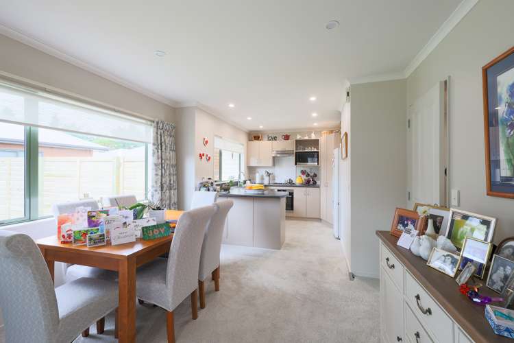 8 Woodland Grove Wainuiomata_6