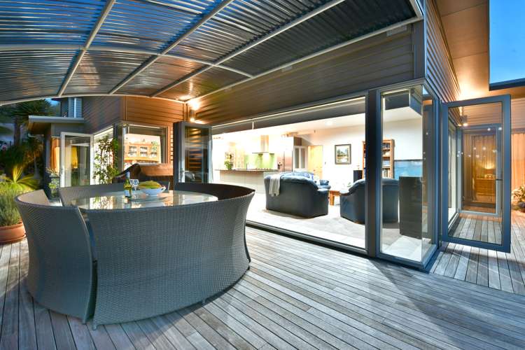 24 Hawaiian Parade Arkles Bay_7