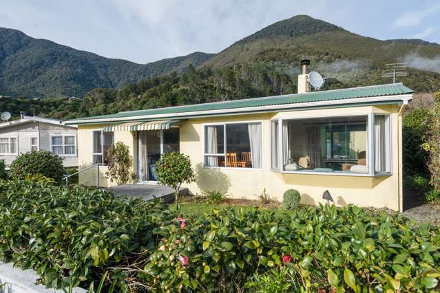 14 Esplanade Okiwi Bay_1