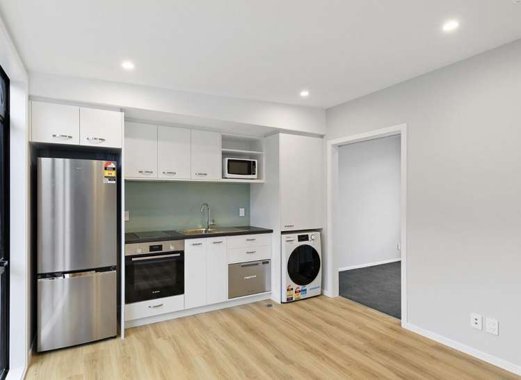 6/40A Dudley Street Hutt Central_9