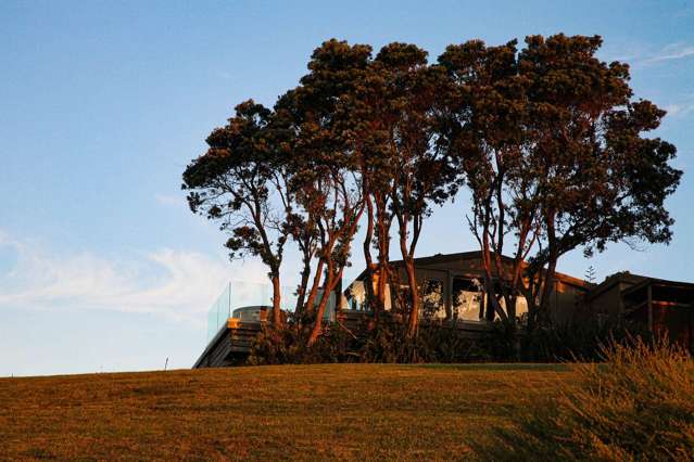 134 Lone Kauri Road Karekare_3