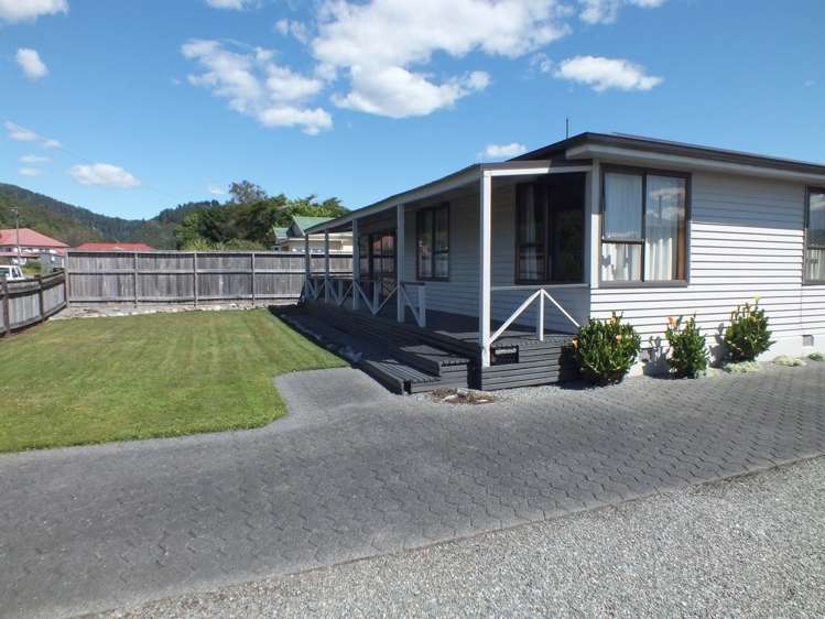 48 Main Street Reefton_21