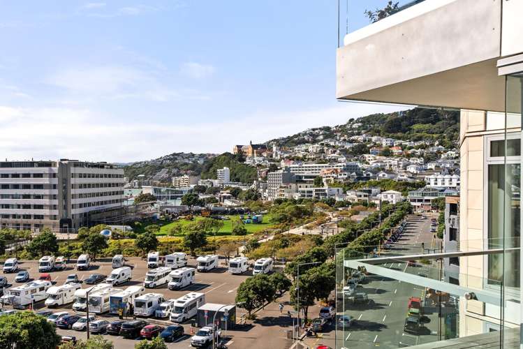 6D/82 Cable Street_5