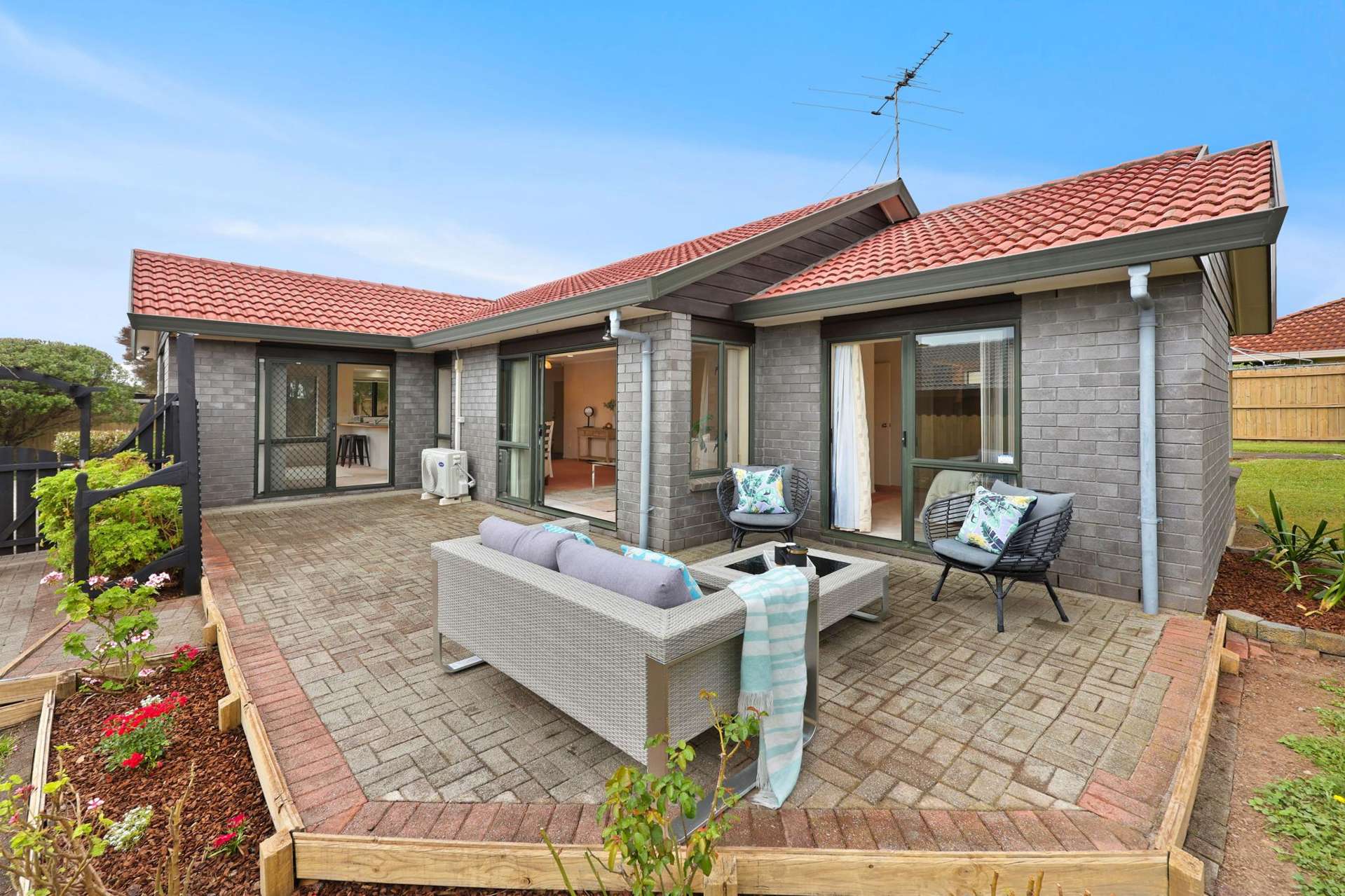 76 Burswood Drive Pakuranga Heights_0