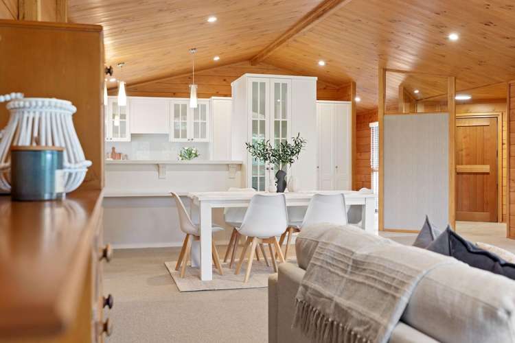 29 Horsley Grove Pyes Pa_7