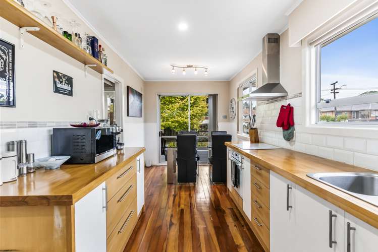 1/52 Youngs Road Papakura_11