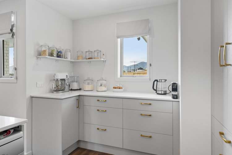 16 Makomako Crescent_3