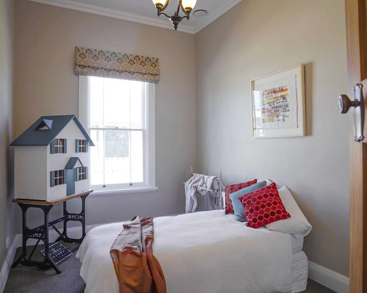 260 High Street North Carterton_12